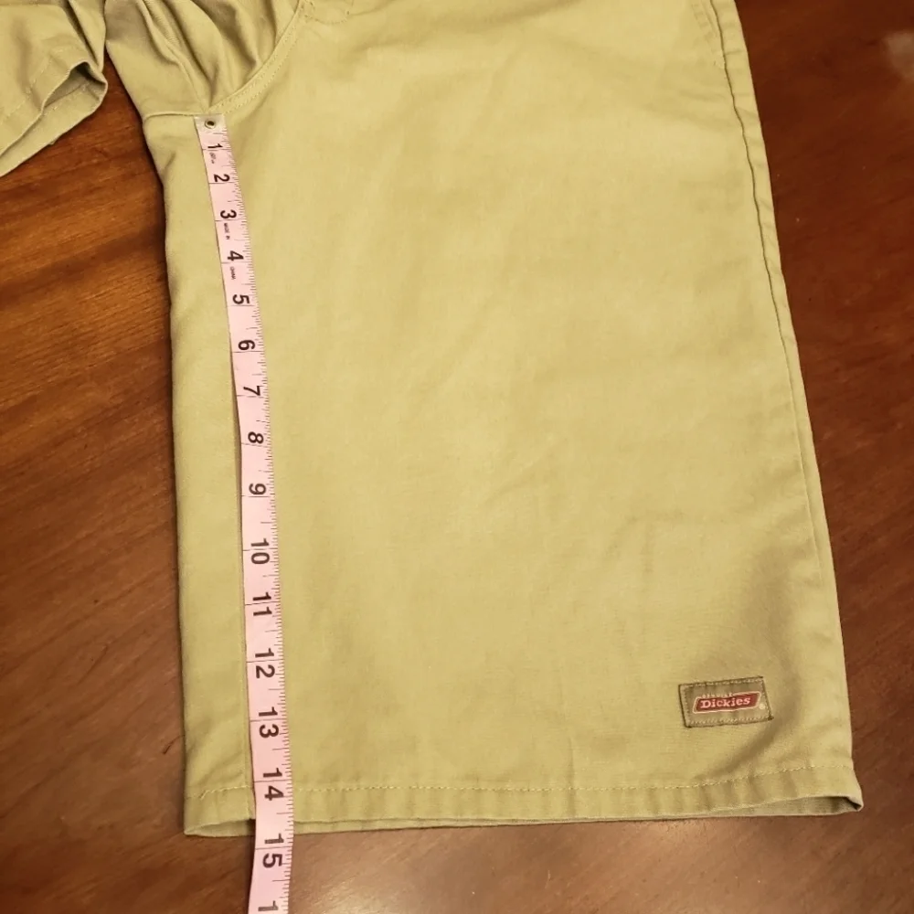 Dickies Utility Shorts Khaki 38x14.5 EUC